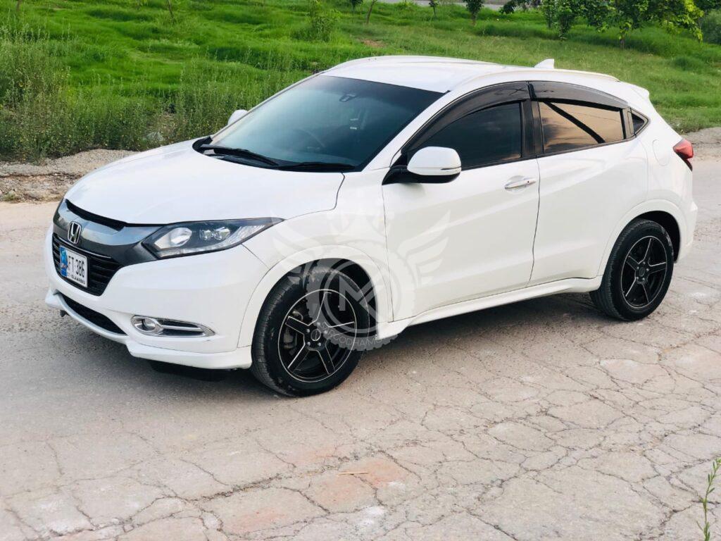 Honda-Vezel-Hybrid-Z-2014-for-sale-in-sargodha