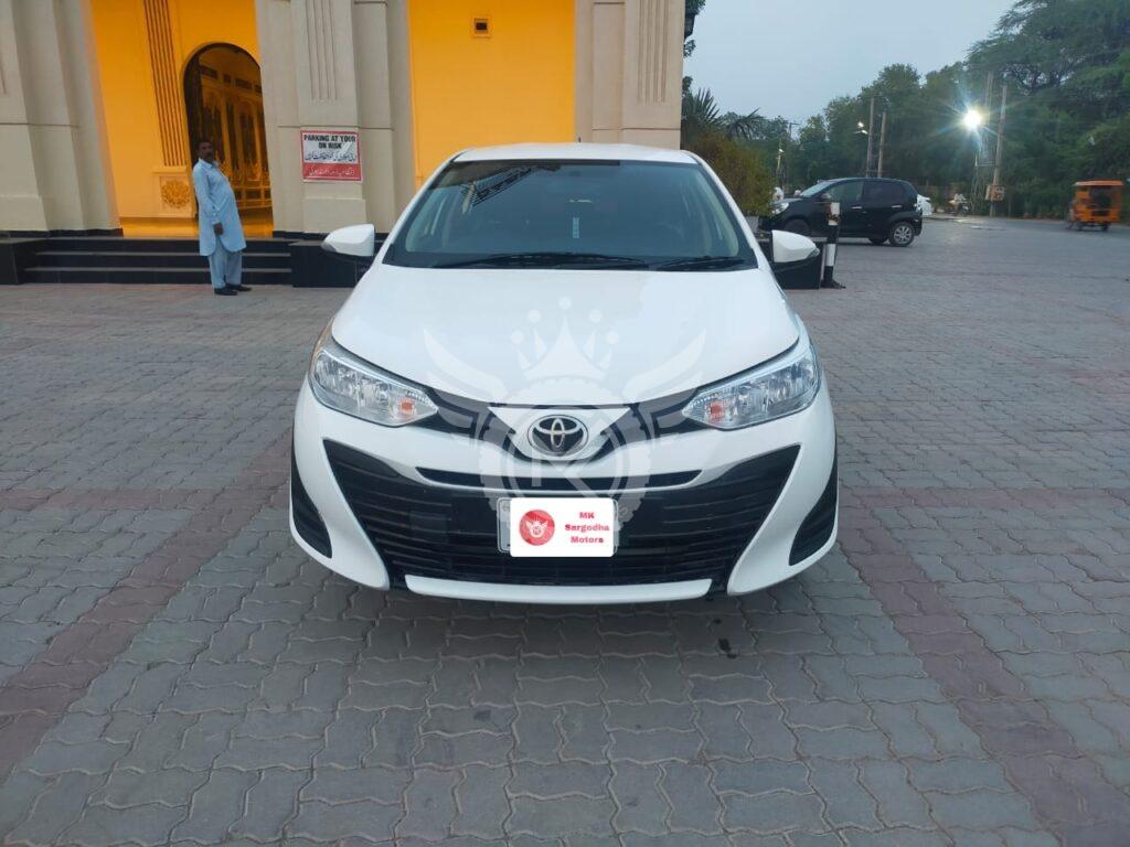 Toyota Yaris GLi 1.3 White
