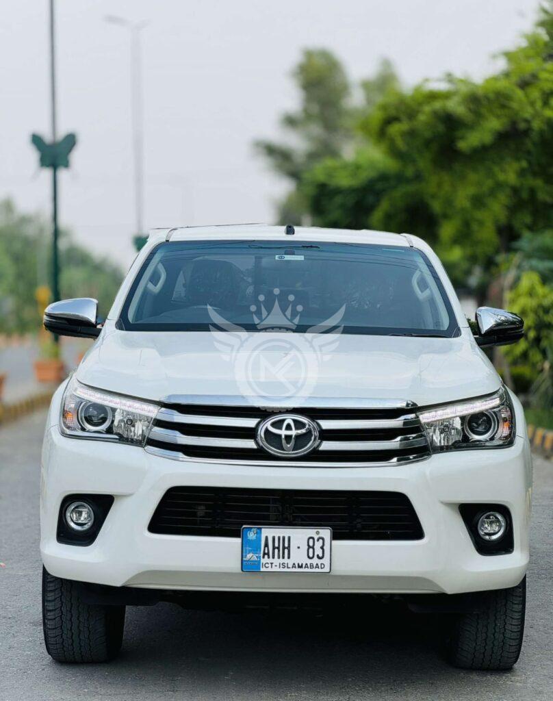 Toyota Hilux Revo G White 2018