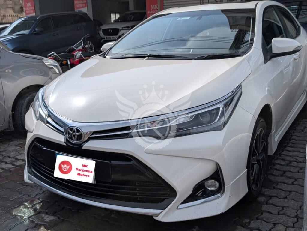 Toyota Corolla Altis Grande 1.8 X White